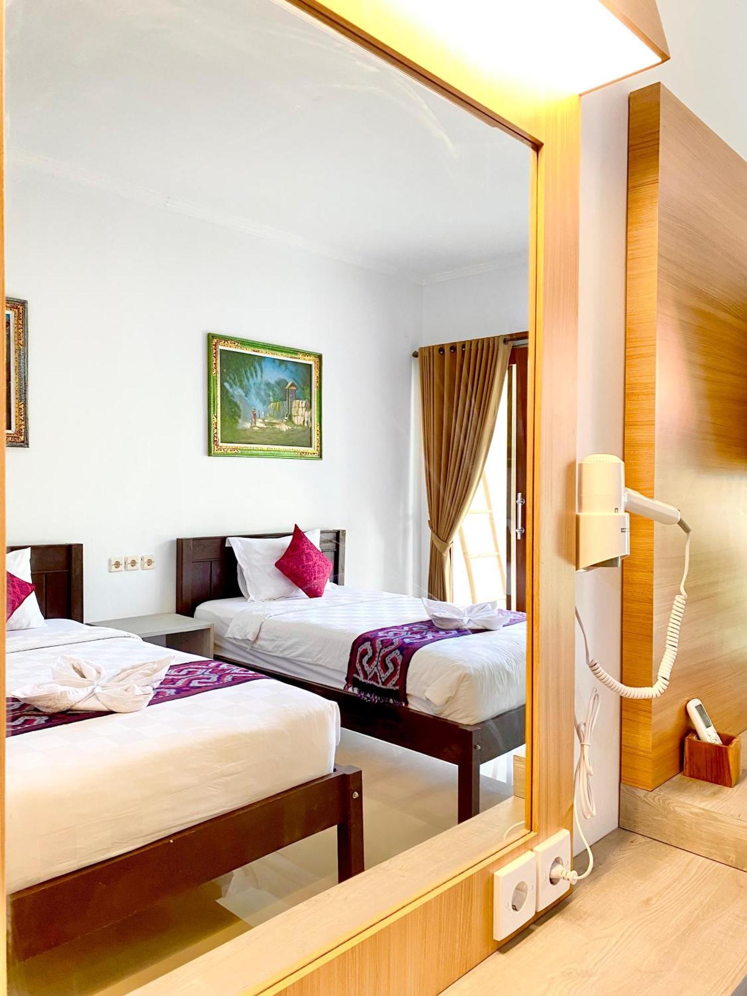 Padang-Padang Sari Homestay Uluwatu Esterno foto