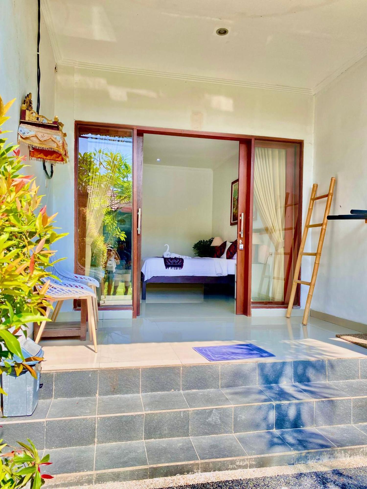 Padang-Padang Sari Homestay Uluwatu Esterno foto